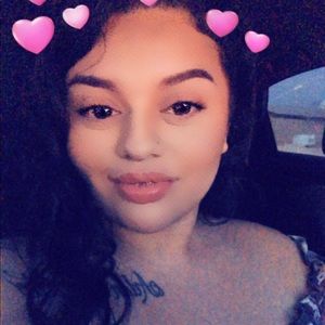 Meet your Posher, Gabriela